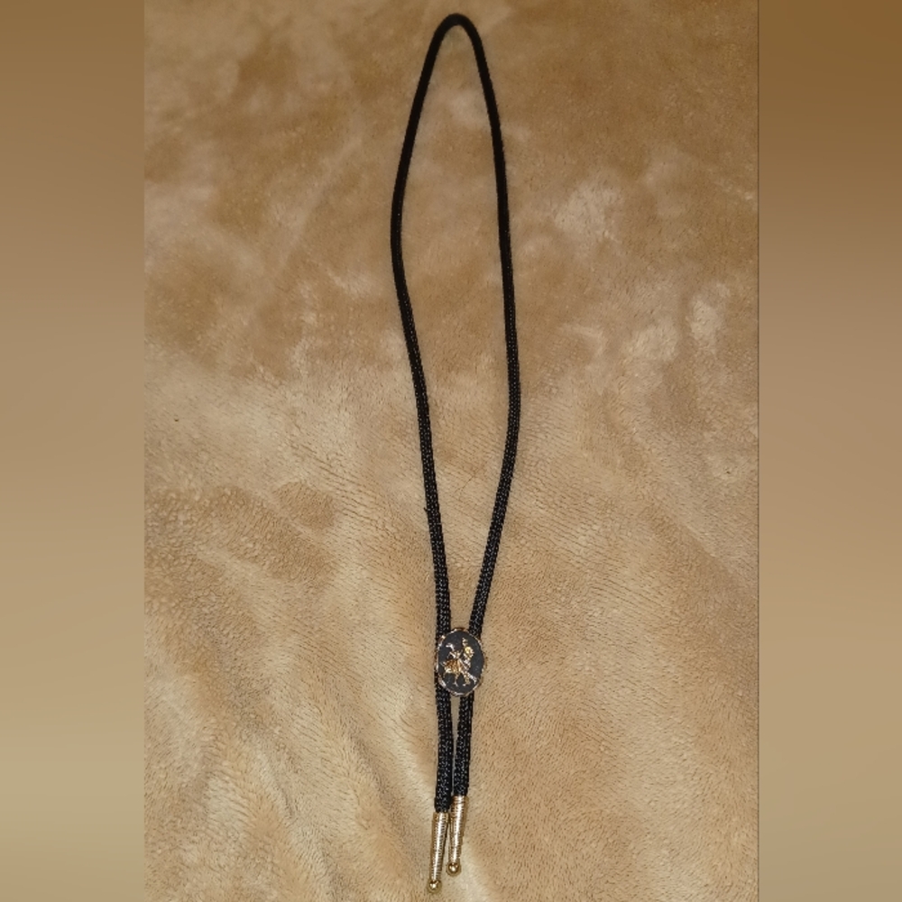 Source Unknown Black and Gold Bolo Tie Gold Tone
